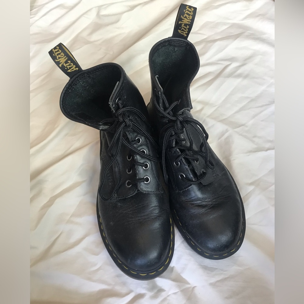 Dr. Marten 1460 W Black Leather Boots